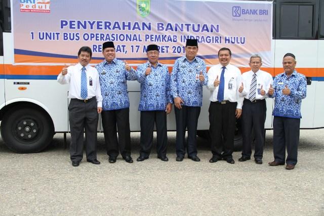Pemkab Inhu Dapat Bantuan 2 Unit Bus dari BRI dan BTN